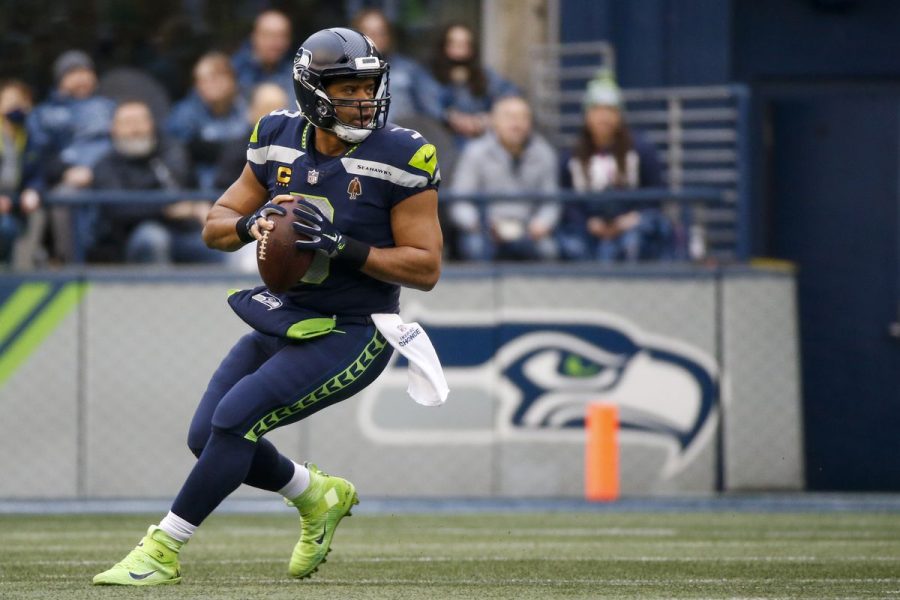 Broncos trade for star QB Russell Wilson