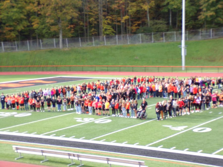 Corry unites: 1019 students & 101 faculty & staff gather to spell out BEAVERS