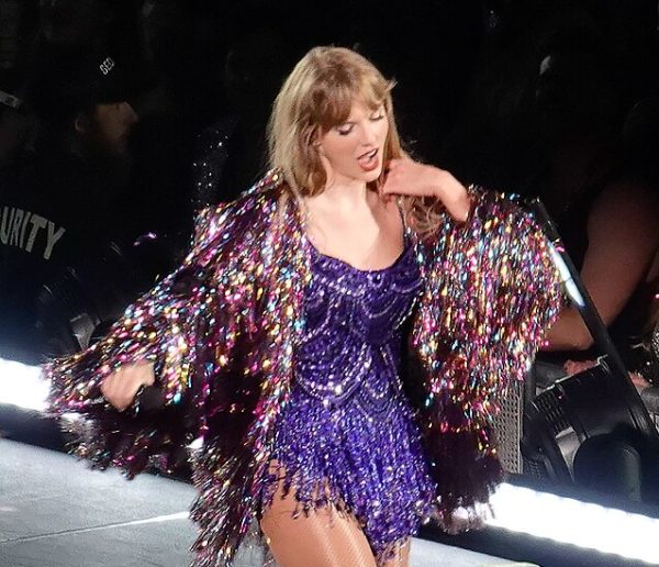 Taylor Swift singing Karma at Eras Tour - Arlington TX