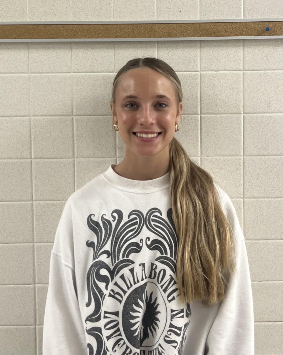 Sydney Mineo (12th grade)