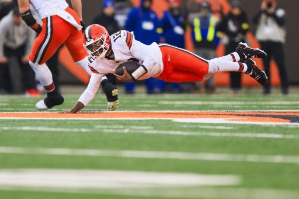 Jan 4, 2026; Cincinnati, Ohio, USA; Cleveland Browns quarterback Shedeur Sanders (12) rushes against the Cincinnati Bengals during the second half at Paycor Stadium. Katie Stratman-Imagn Images